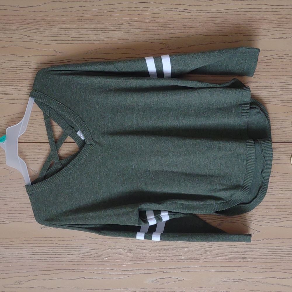 Green long sleeve No Boundaries shirt size XL